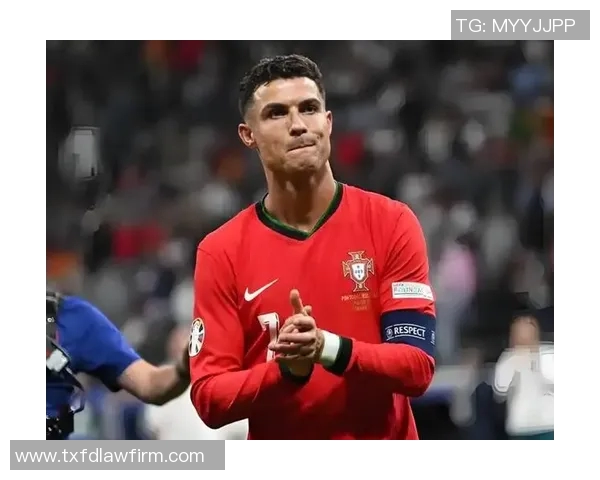 曼联对阵罗马比赛回顾C罗精彩头球助球队逆转胜利